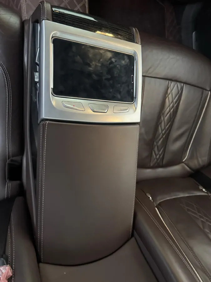 2019 BMW 7 Series 2.0T 265HP L4 8AT,autocango,china used car exporter,china ev exporter,chinese used car exporter,chinese used ev exporter