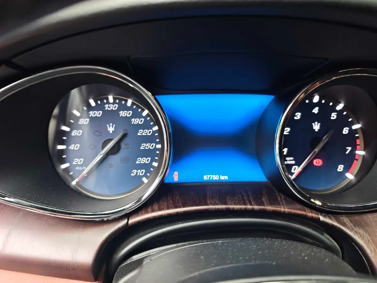 2018 Maserati Quattroporte 3.0T 350HP V6 8AT,autocango,china used car exporter,china ev exporter,chinese used car exporter,chinese used ev exporter