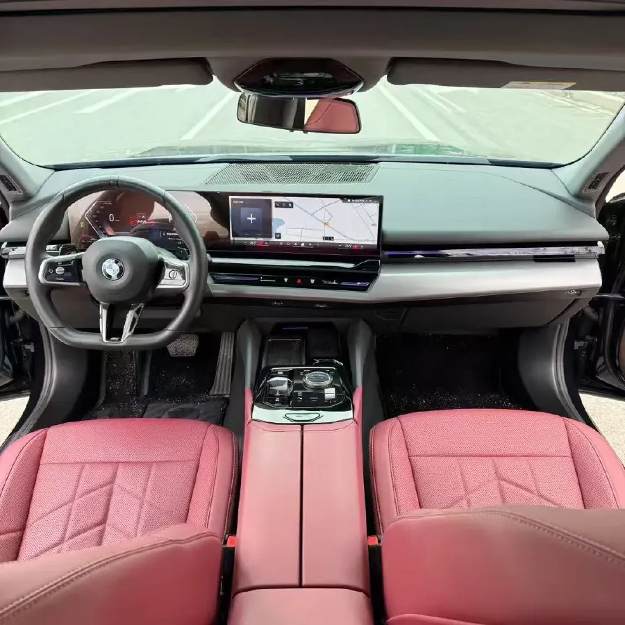 2024 BMW 5 Series 2.0T 190HP L4 8AT,autocango,china used car exporter,china ev exporter,chinese used car exporter,chinese used ev exporter