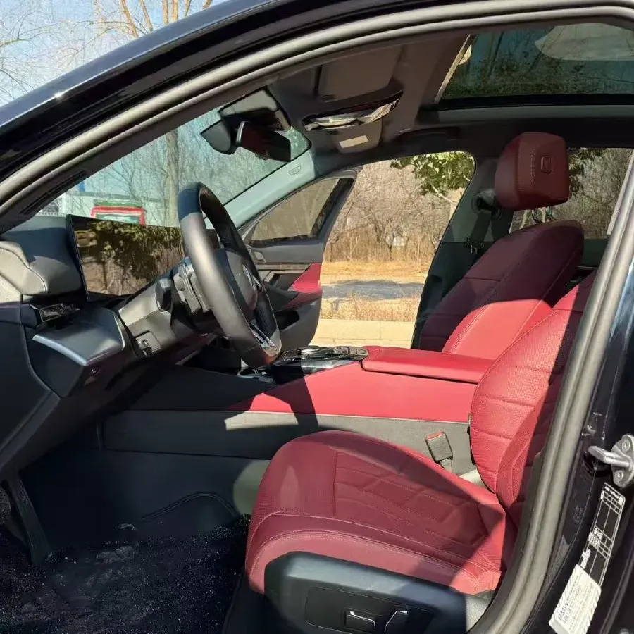 2024 BMW 5 Series 2.0T 190HP L4 8AT,autocango,china used car exporter,china ev exporter,chinese used car exporter,chinese used ev exporter