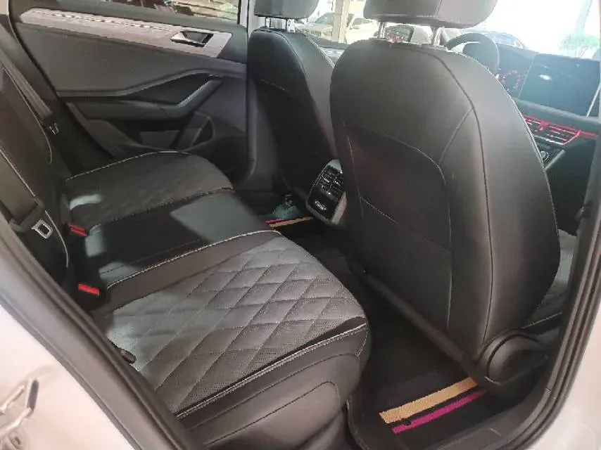 2025 Volkswagen Sagitar 1.5T 160HP L4 7DCT,autocango,china used car exporter,china ev exporter,chinese used car exporter,chinese used ev exporter