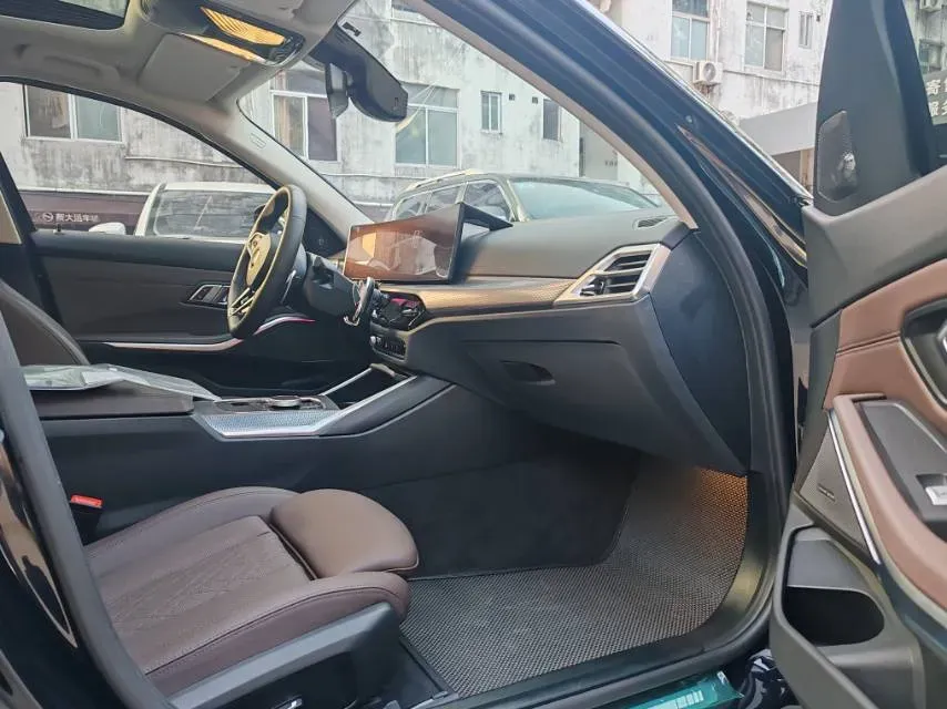 2025 BMW 3 Series 2.0T 245HP L4 8AT,autocango,china used car exporter,china ev exporter,chinese used car exporter,chinese used ev exporter