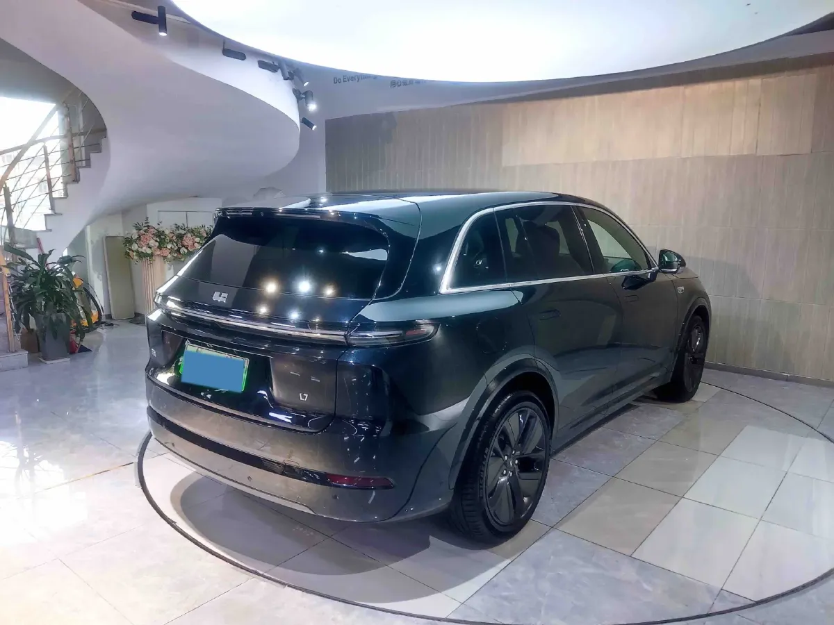 2024 Li L8 Range Extended 154HP REEV 52.3KWH,autocango,china used car exporter,china ev exporter,chinese used car exporter,chinese used ev exporter