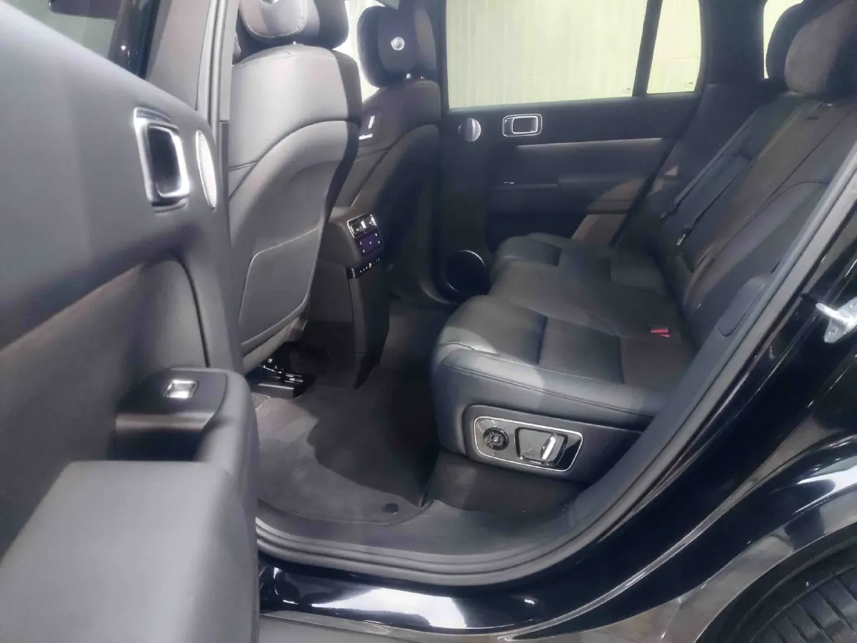 2024 Li L8 Range Extended 154HP REEV 52.3KWH,autocango,china used car exporter,china ev exporter,chinese used car exporter,chinese used ev exporter