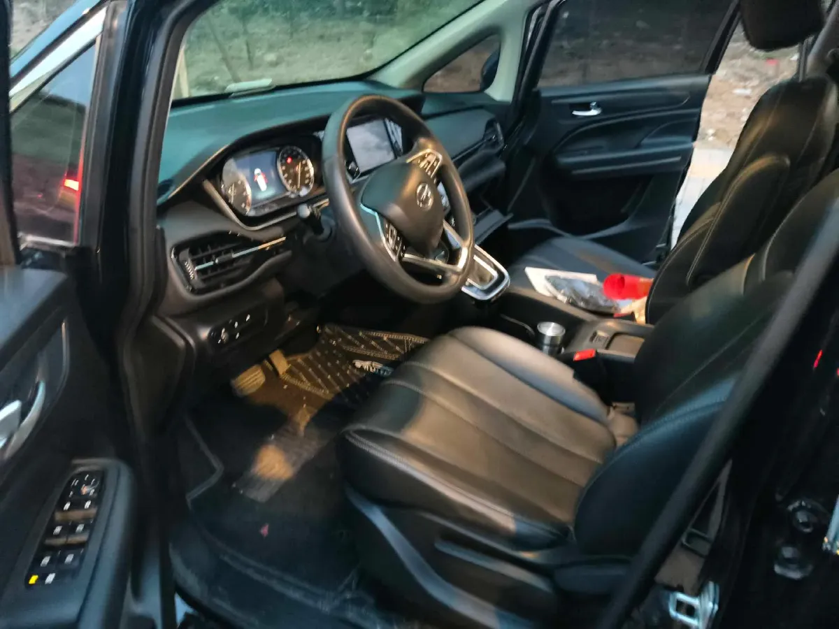 2021 GAC Trumpchi M6 1.5T 169HP L4 7DCT,autocango,china used car exporter,china ev exporter,chinese used car exporter,chinese used ev exporter