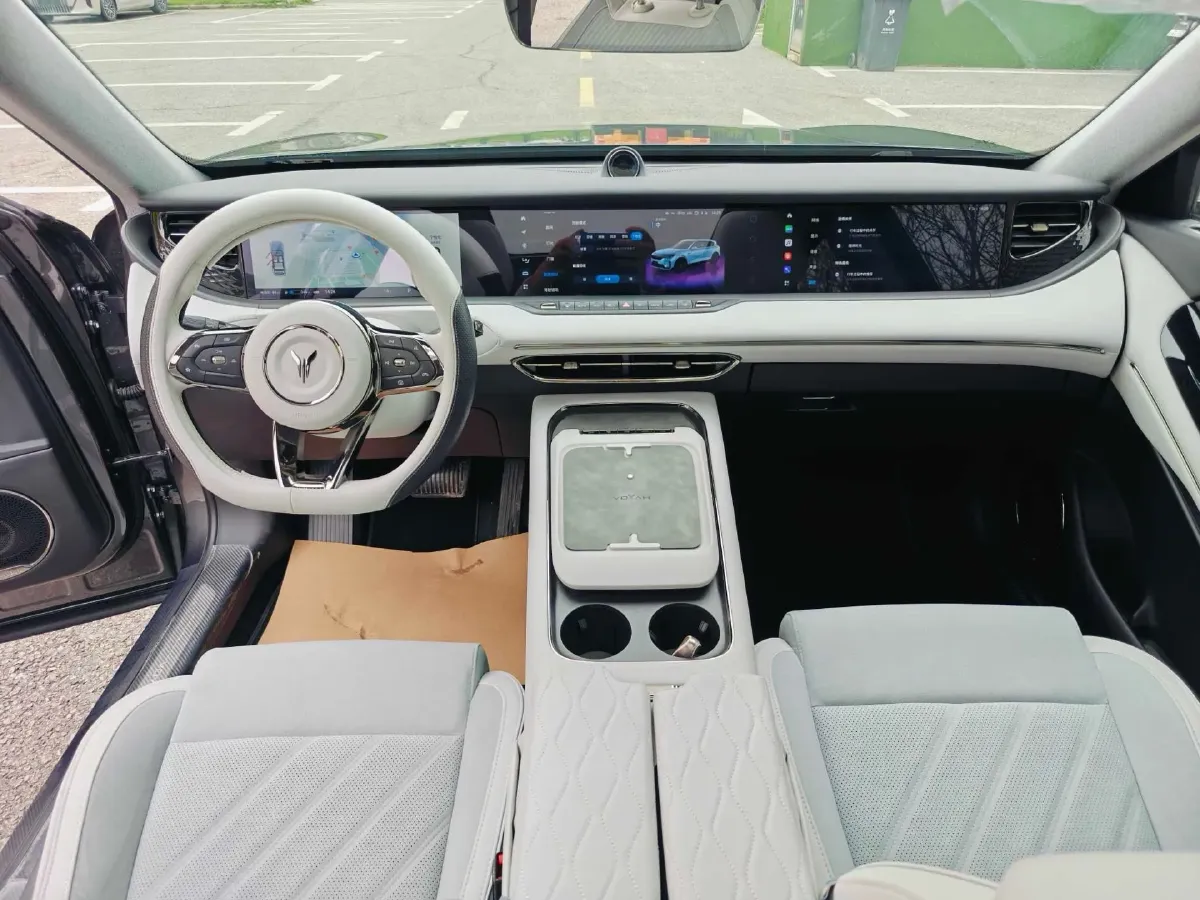 2025 Voyah FREE 1.5T 150HP L4 REEV 43KWH,autocango,china used car exporter,china ev exporter,chinese used car exporter,chinese used ev exporter