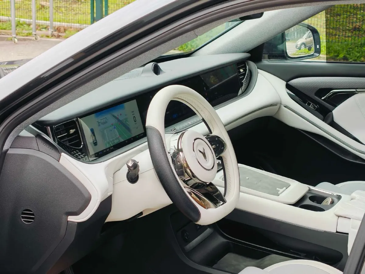 2025 Voyah FREE 1.5T 150HP L4 REEV 43KWH,autocango,china used car exporter,china ev exporter,chinese used car exporter,chinese used ev exporter