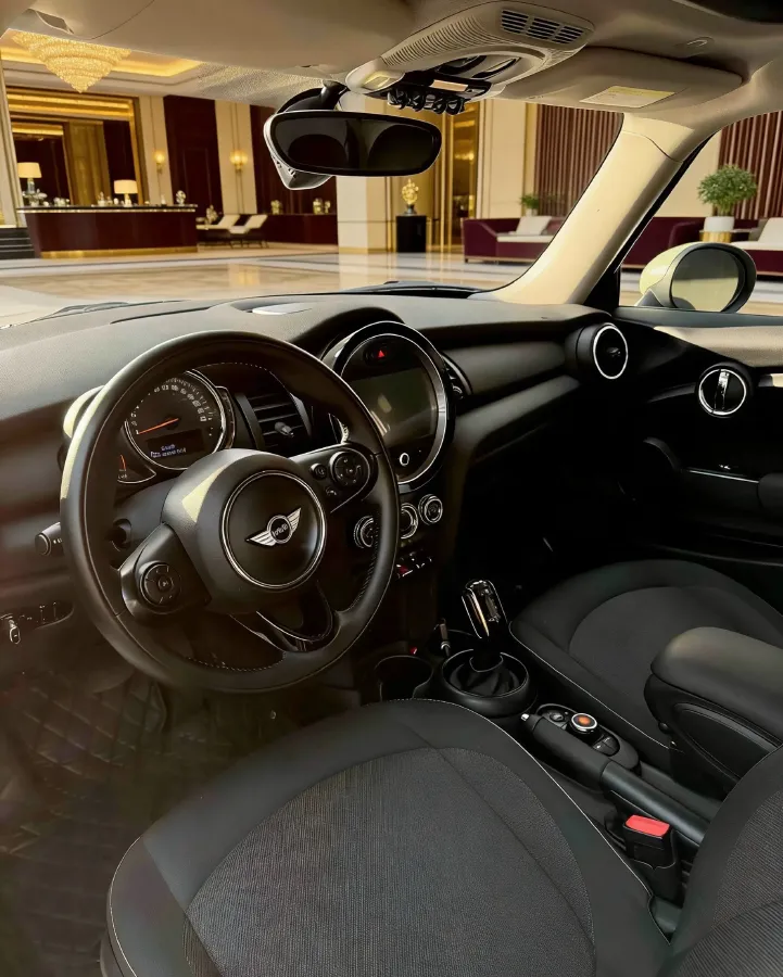 2019 MINI MINI 1.5T 102HP L3 7DCT,autocango,china used car exporter,china ev exporter,chinese used car exporter,chinese used ev exporter