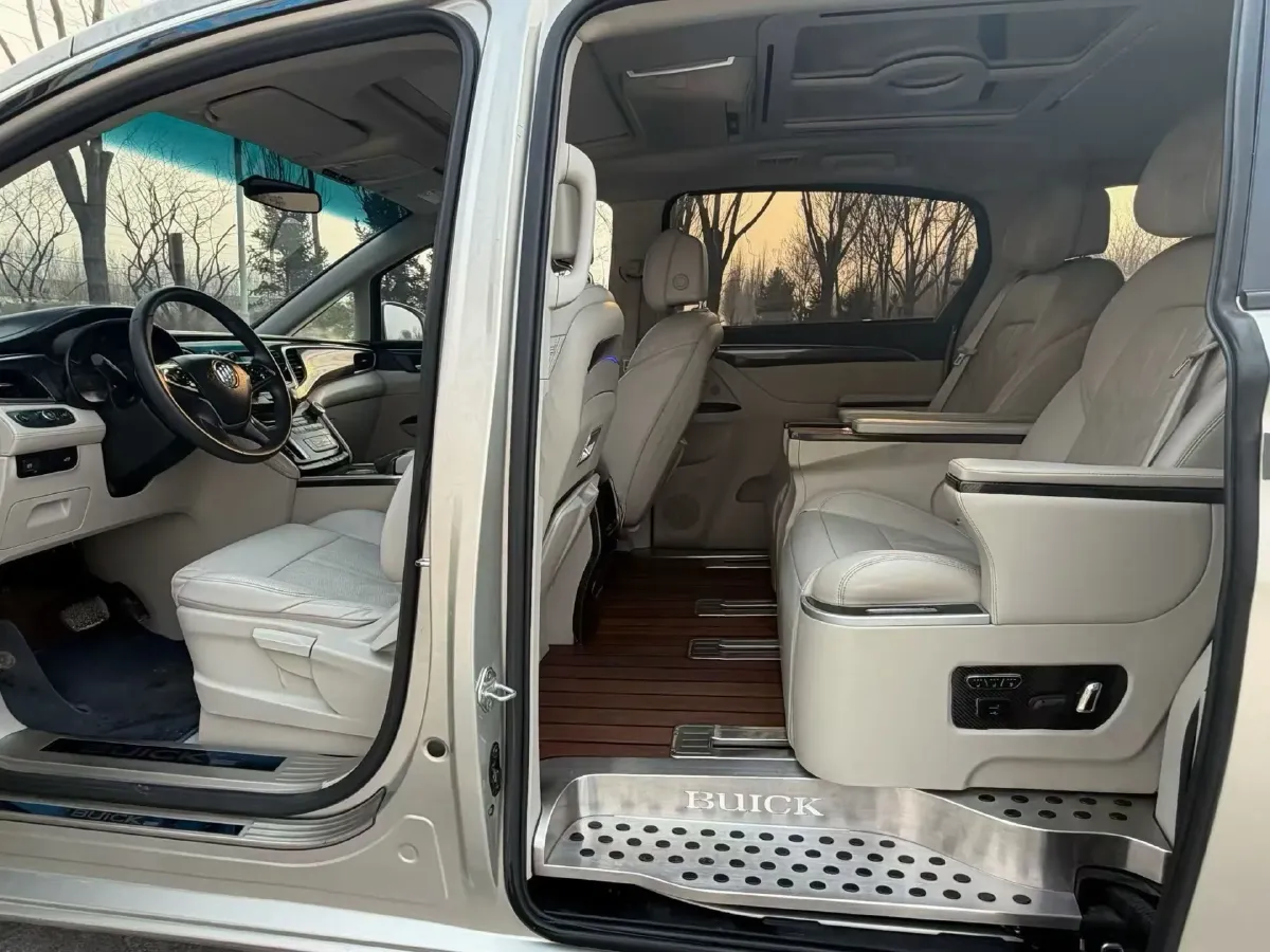 2018 Buick GL8 2.0T 260HP L4 6AT,autocango,china used car exporter,china ev exporter,chinese used car exporter,chinese used ev exporter