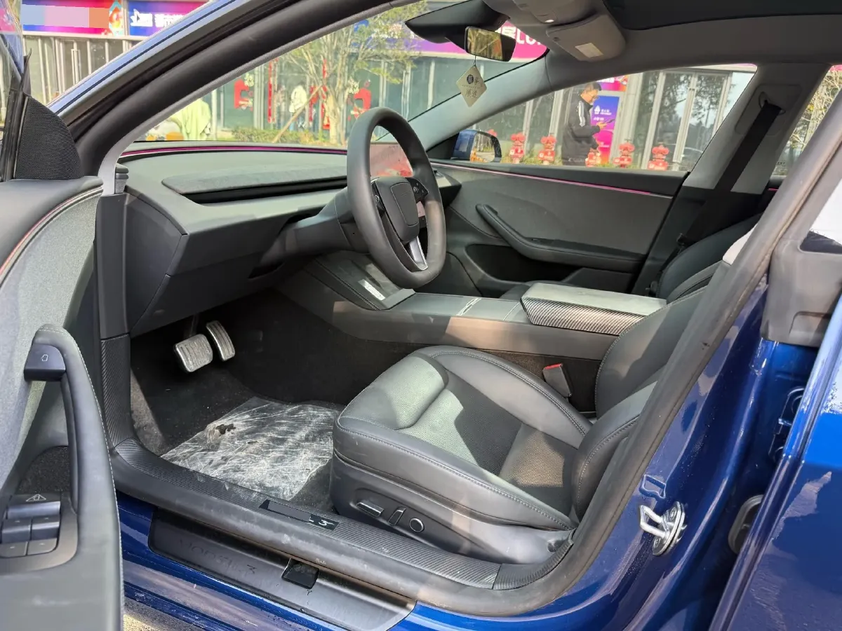 2025 Tesla Model 3 BEV 62.5KWH,autocango,china used car exporter,china ev exporter,chinese used car exporter,chinese used ev exporter