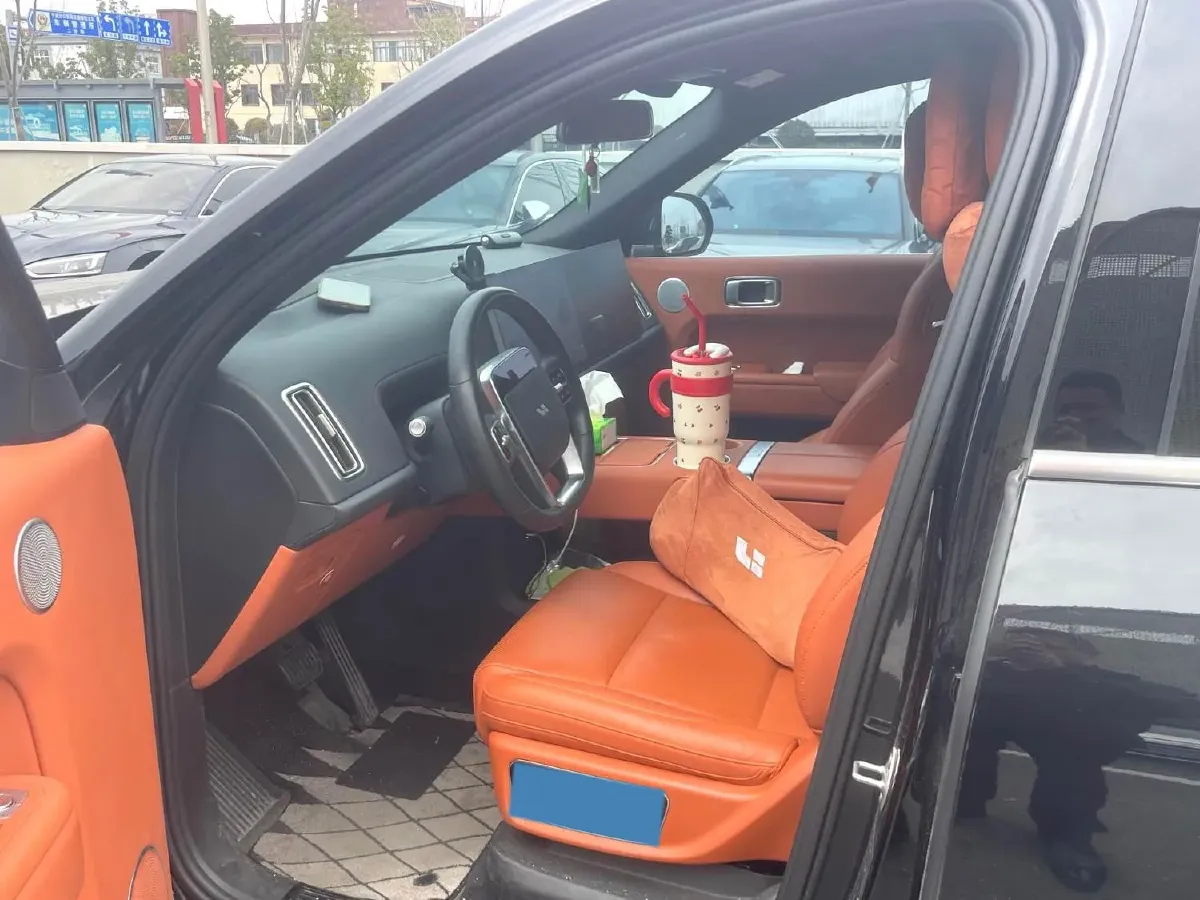 2023 Li L8 Range Extended 154HP REEV 40.9KWH,autocango,china used car exporter,china ev exporter,chinese used car exporter,chinese used ev exporter