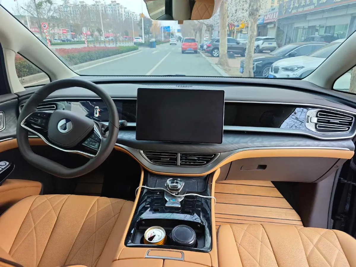 2024 Denza D9 1.5T 139HP L4 E-CVT PHEV 40KWH,autocango,china used car exporter,china ev exporter,chinese used car exporter,chinese used ev exporter