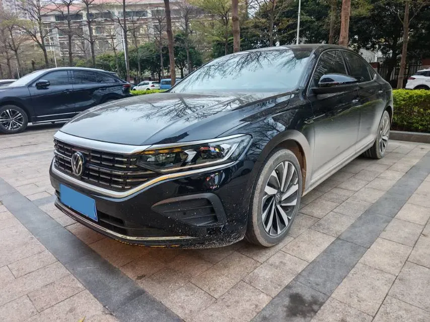 2024 Volkswagen Passat 2.0T 220HP L4 7DCT,autocango,china used car exporter,china ev exporter,chinese used car exporter,chinese used ev exporter