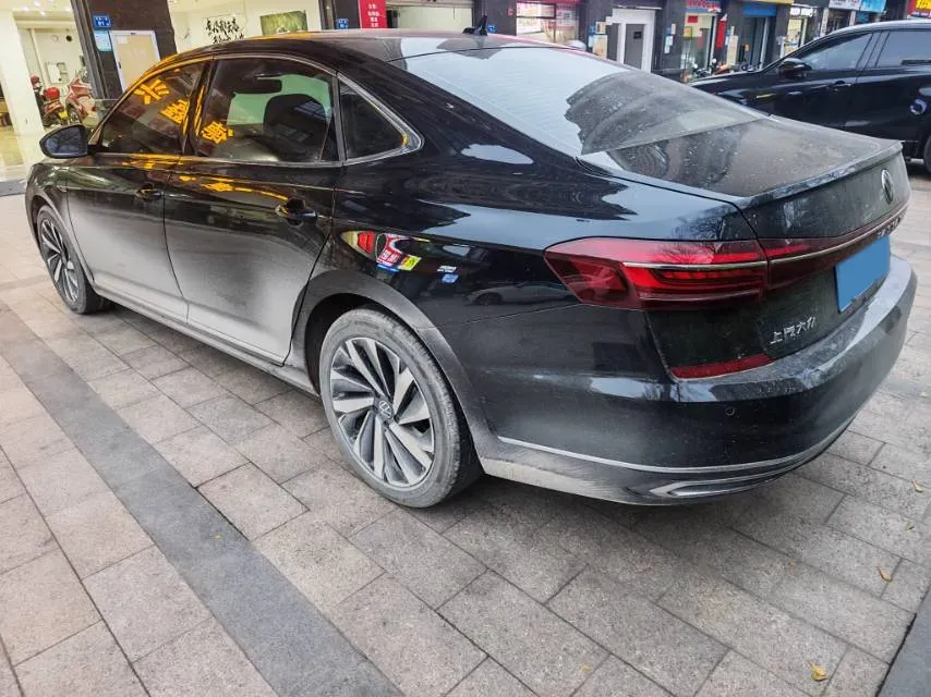 2024 Volkswagen Passat 2.0T 220HP L4 7DCT,autocango,china used car exporter,china ev exporter,chinese used car exporter,chinese used ev exporter