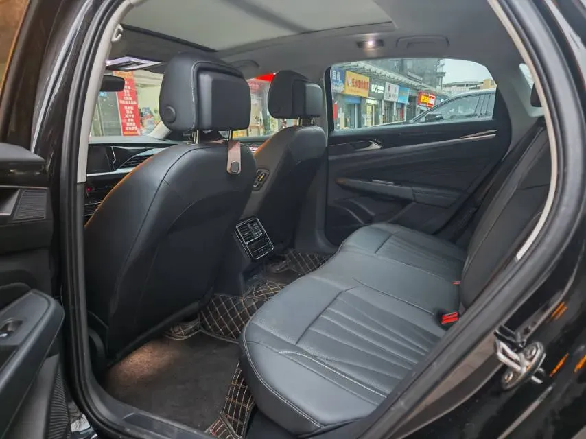 2024 Volkswagen Passat 2.0T 220HP L4 7DCT,autocango,china used car exporter,china ev exporter,chinese used car exporter,chinese used ev exporter