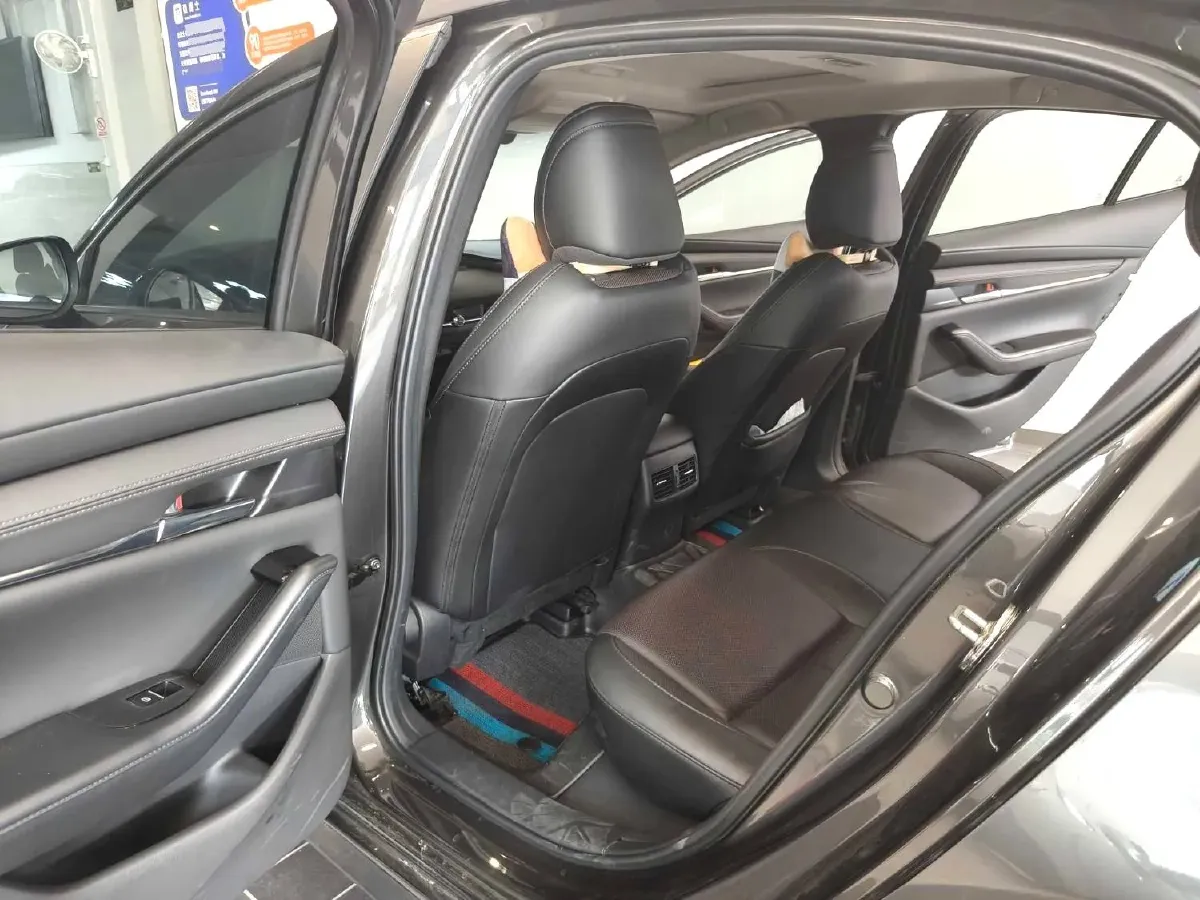 2021 Mazda 3 Axela 2.0L 158HP L4 6AT,autocango,china used car exporter,china ev exporter,chinese used car exporter,chinese used ev exporter