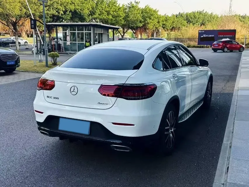 2020 Mercedes-Benz GLC Coupe 2.0T 258HP L4 9AT,autocango,china used car exporter,china ev exporter,chinese used car exporter,chinese used ev exporter