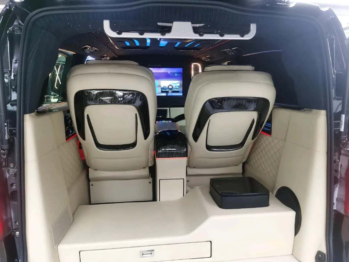 2021 Mercedes-Benz Vito 2.0T 211HP L4 9AT,autocango,china used car exporter,china ev exporter,chinese used car exporter,chinese used ev exporter