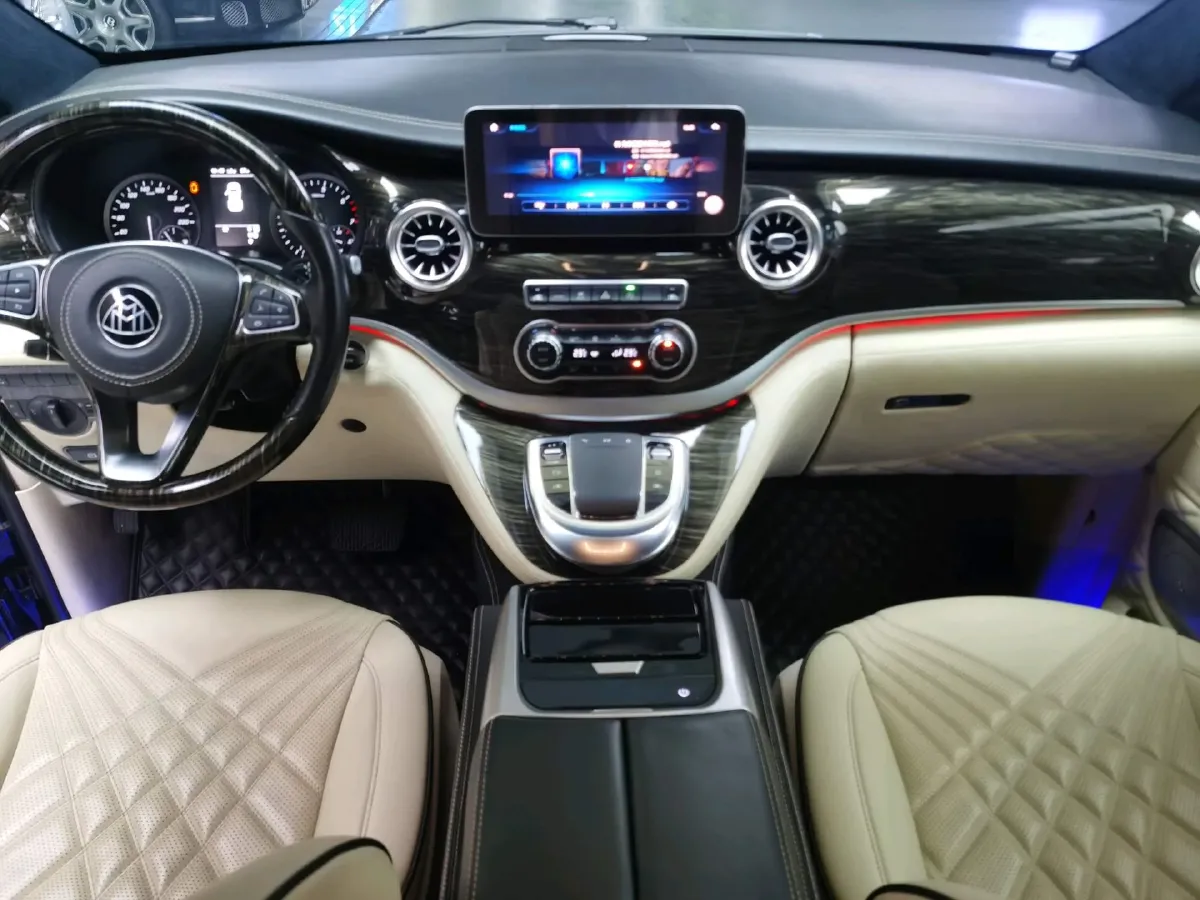 2021 Mercedes-Benz Vito 2.0T 211HP L4 9AT,autocango,china used car exporter,china ev exporter,chinese used car exporter,chinese used ev exporter