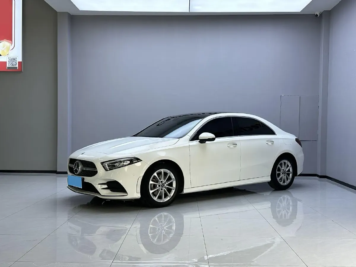 2020 Mercedes-Benz A Class 1.3T 163HP L4 7DCT,autocango,china used car exporter,china ev exporter,chinese used car exporter,chinese used ev exporter