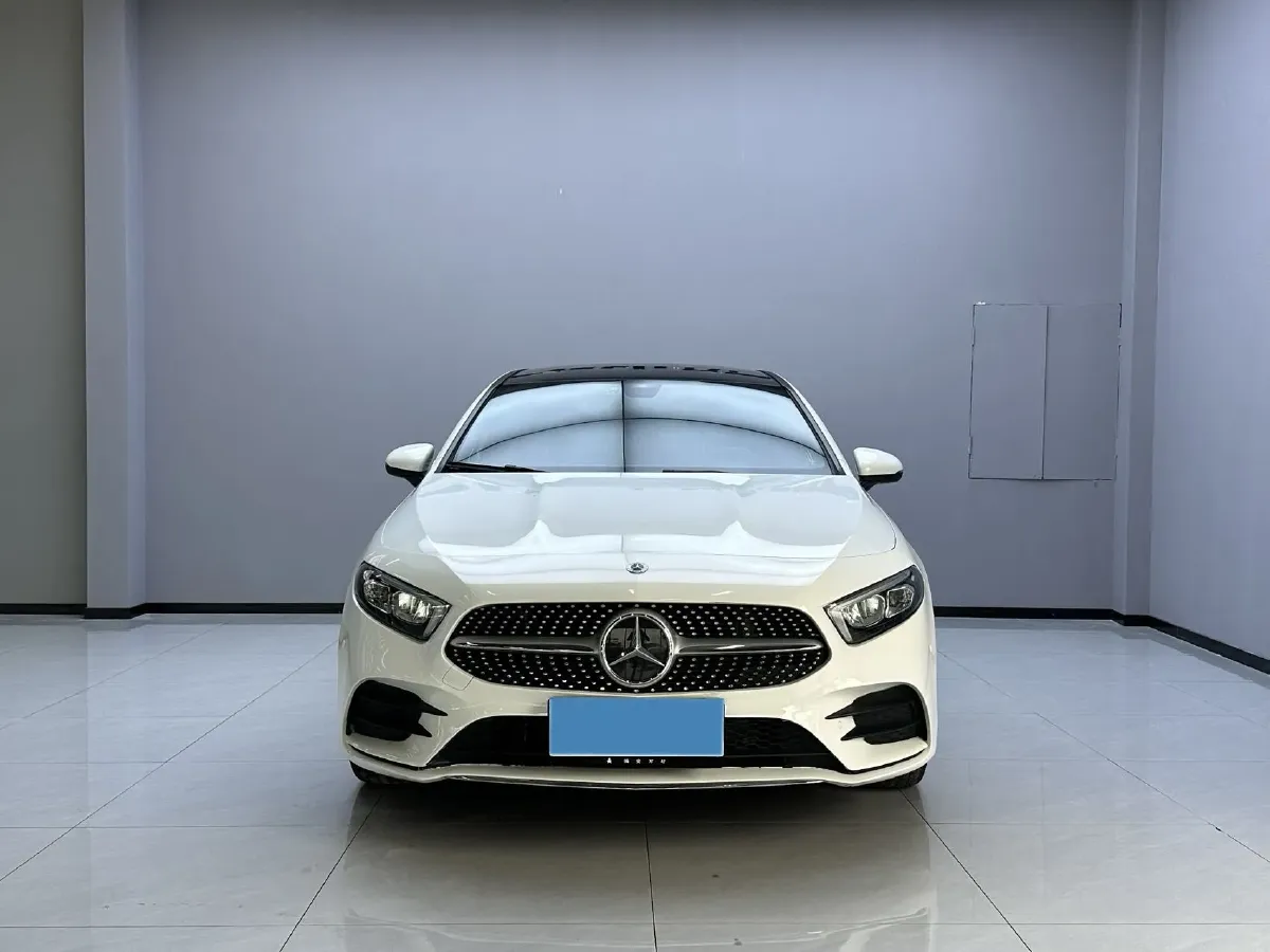 2020 Mercedes-Benz A Class 1.3T 163HP L4 7DCT,autocango,china used car exporter,china ev exporter,chinese used car exporter,chinese used ev exporter