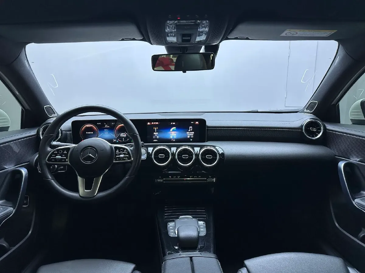 2020 Mercedes-Benz A Class 1.3T 163HP L4 7DCT,autocango,china used car exporter,china ev exporter,chinese used car exporter,chinese used ev exporter