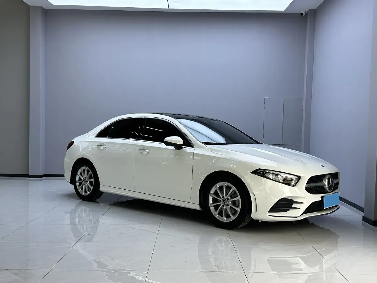 2020 Mercedes-Benz A Class 1.3T 163HP L4 7DCT,autocango,china used car exporter,china ev exporter,chinese used car exporter,chinese used ev exporter