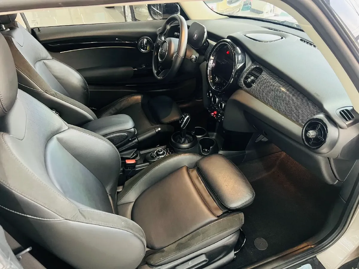 2022 MINI MINI 1.5T 136HP L3 7DCT,autocango,china used car exporter,china ev exporter,chinese used car exporter,chinese used ev exporter