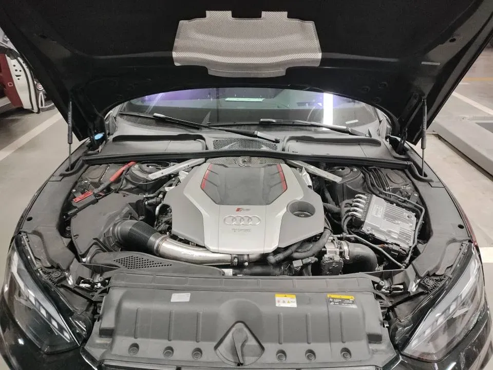 2023 Audi RS 5 2.9T 450HP V6 8AT,autocango,china used car exporter,china ev exporter,chinese used car exporter,chinese used ev exporter