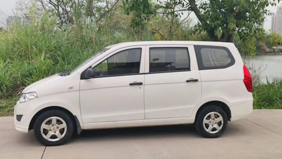 2015 WuLing HongGuang 1.5L 112HP L4 5MT,autocango,china used car exporter,china ev exporter,chinese used car exporter,chinese used ev exporter