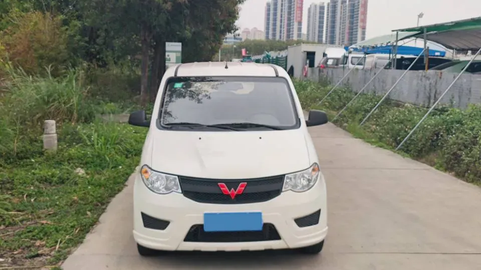 2015 WuLing HongGuang 1.5L 112HP L4 5MT,autocango,china used car exporter,china ev exporter,chinese used car exporter,chinese used ev exporter