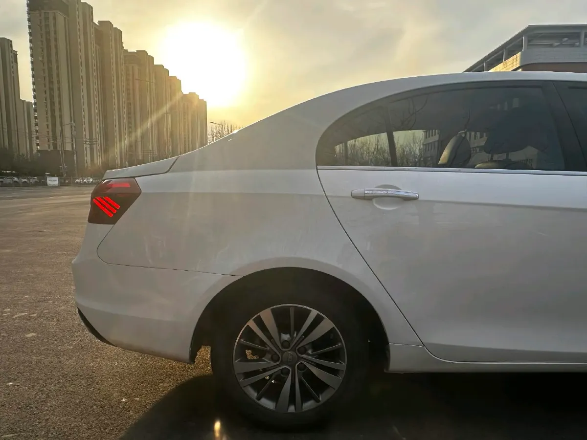 2019 Geely Emgrand 1.5L 109HP L4 5MT,autocango,china used car exporter,china ev exporter,chinese used car exporter,chinese used ev exporter
