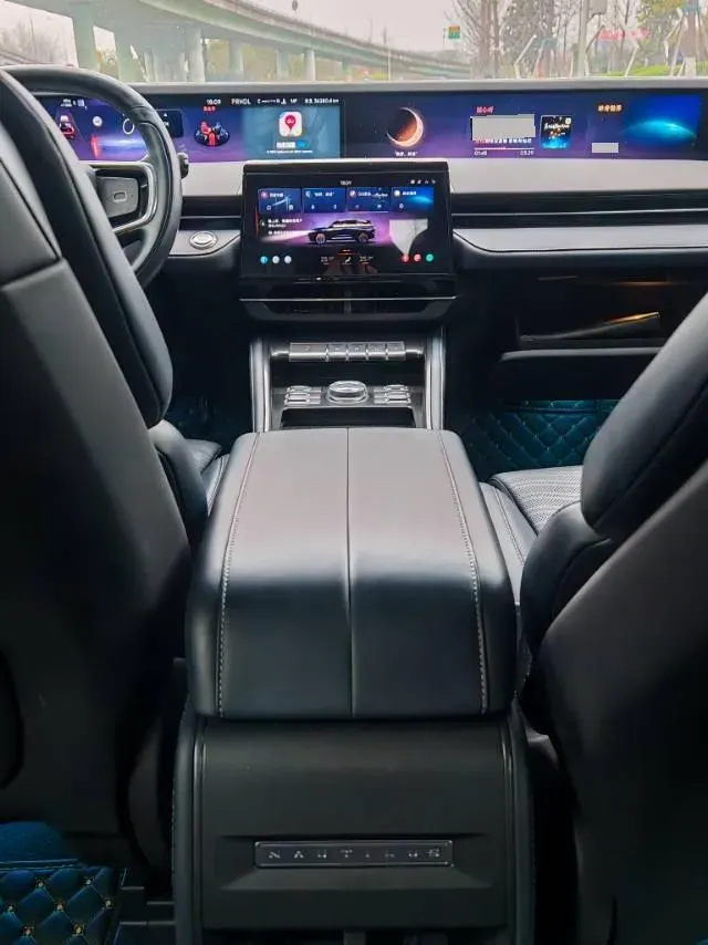 2023 Lincoln Nautilus 2.0T 261HP L4 8AT,autocango,china used car exporter,china ev exporter,chinese used car exporter,chinese used ev exporter