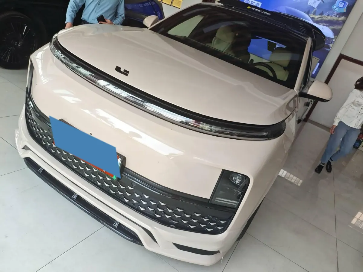 2023 Li L8 Range Extended 154HP REEV 40.9KWH,autocango,china used car exporter,china ev exporter,chinese used car exporter,chinese used ev exporter