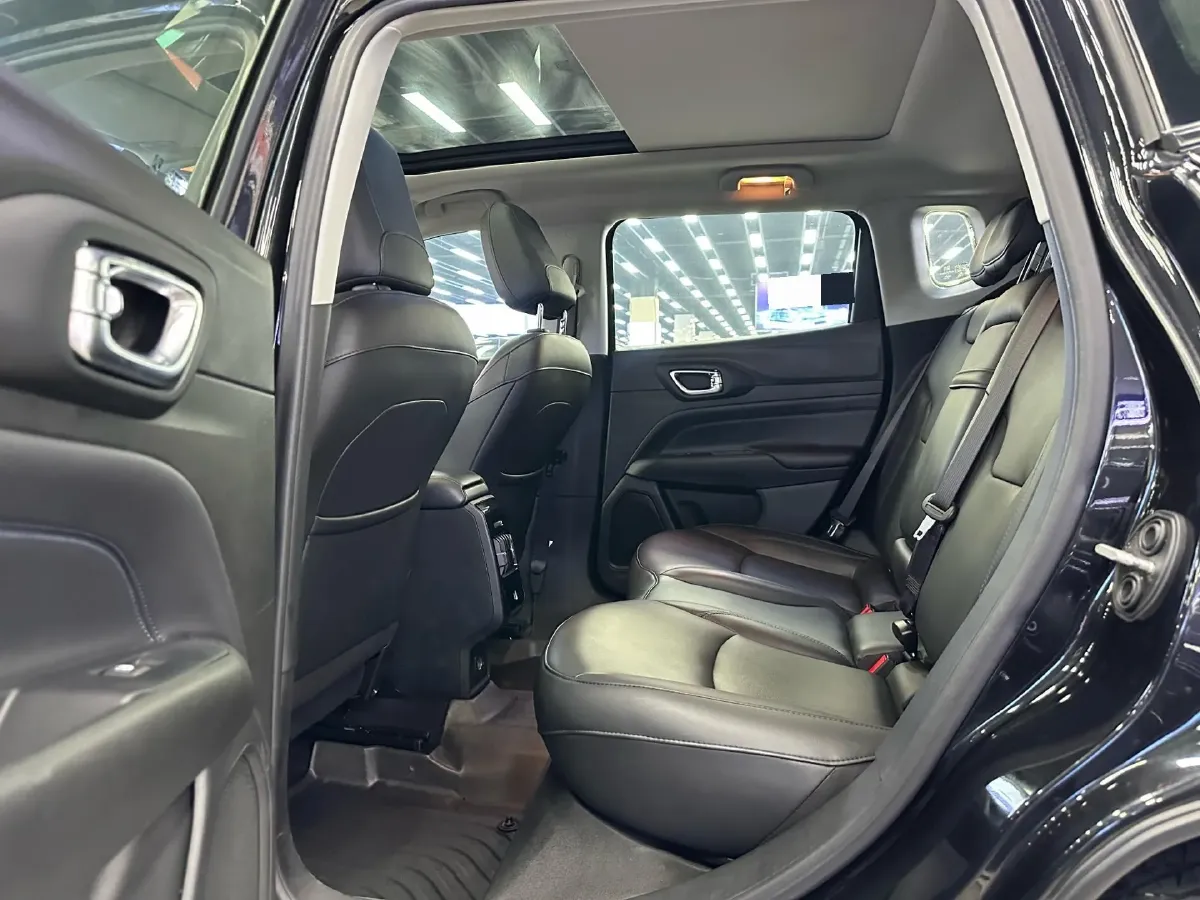 2021 Jeep Compass 1.3T 173HP L4 7DCT,autocango,china used car exporter,china ev exporter,chinese used car exporter,chinese used ev exporter