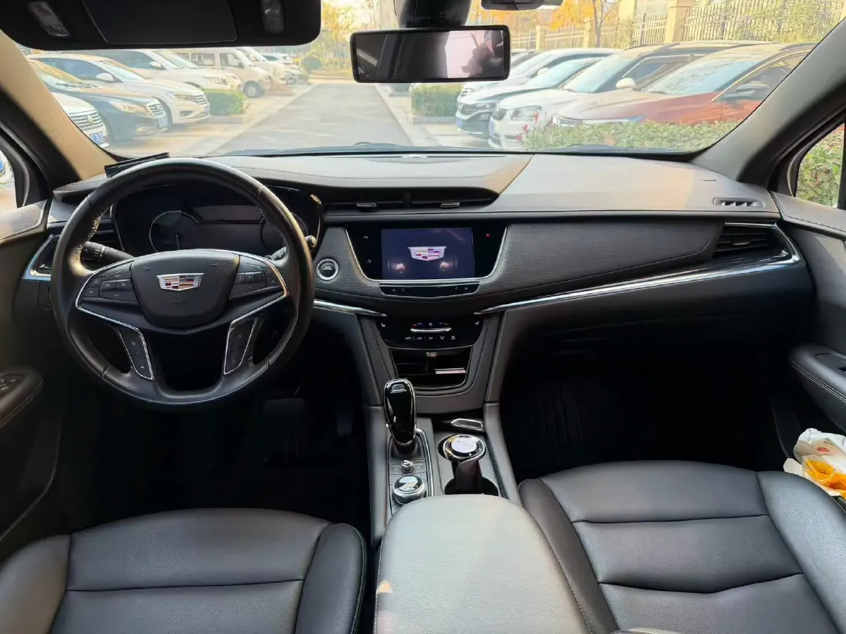 2022 Cadillac XT5 2.0T 237HP L4 9AT,autocango,china used car exporter,china ev exporter,chinese used car exporter,chinese used ev exporter