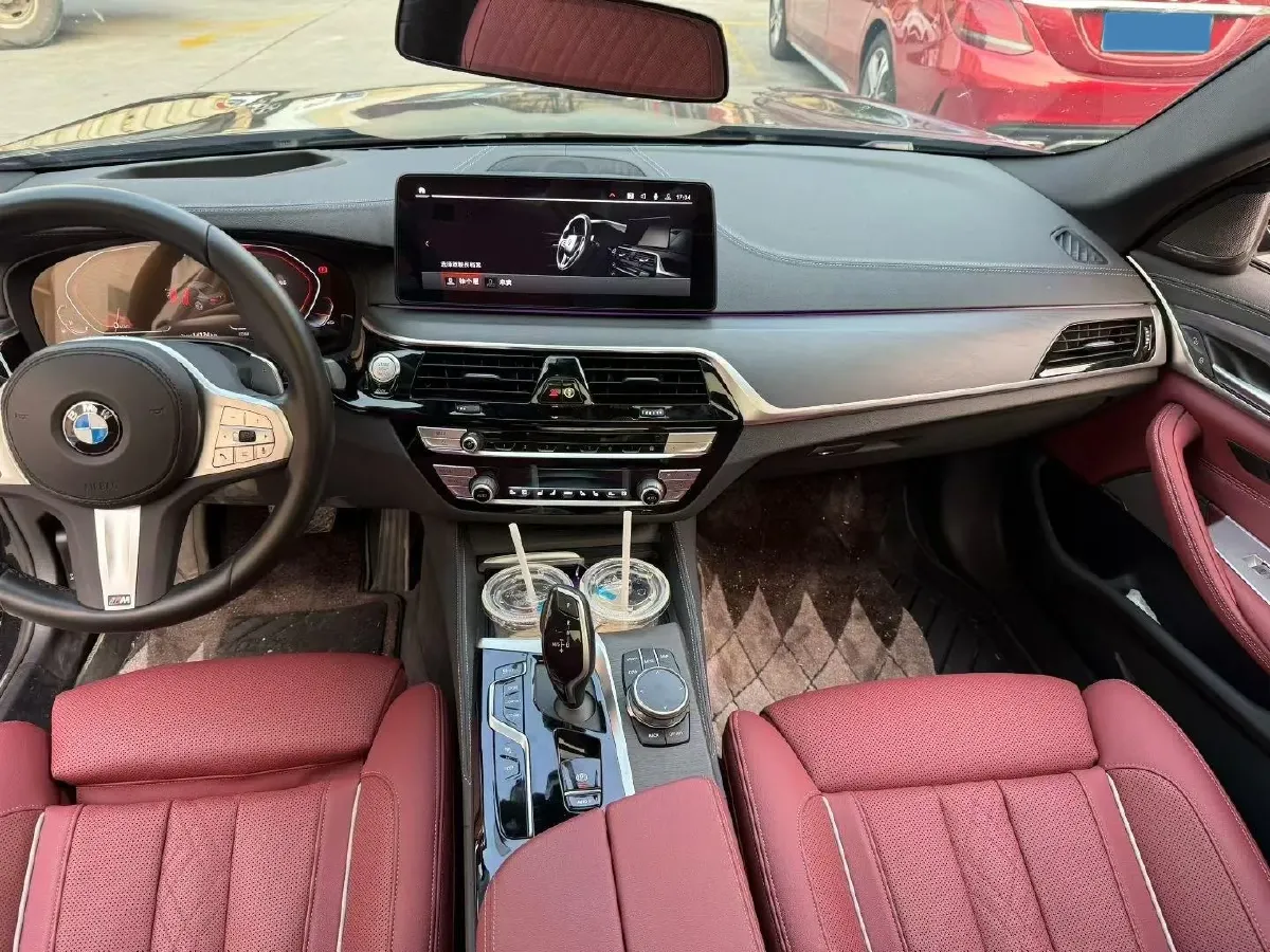 2023 BMW 5 Series 2.0T 245HP L4 8AT,autocango,china used car exporter,china ev exporter,chinese used car exporter,chinese used ev exporter