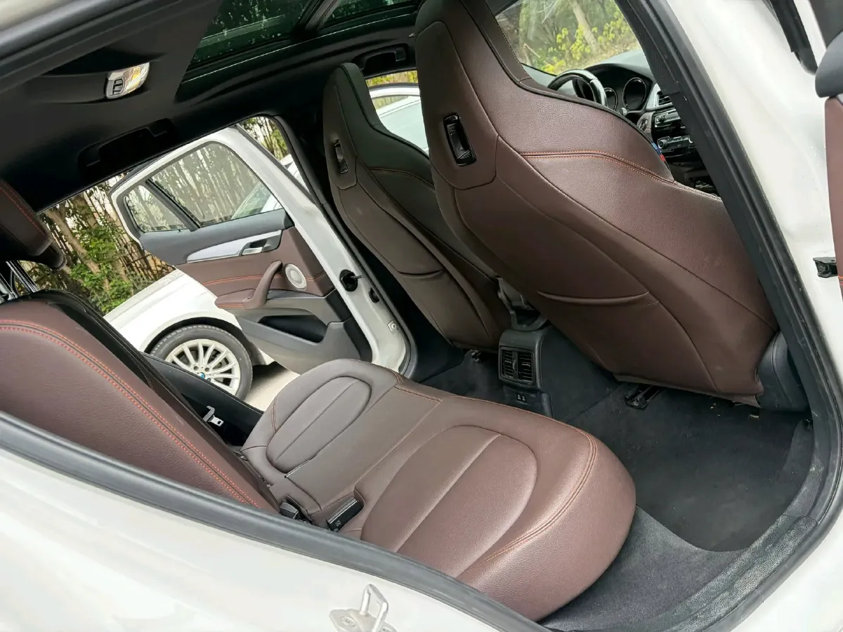 2021 BMW X2 2.0T 192HP L4 7DCT,autocango,china used car exporter,china ev exporter,chinese used car exporter,chinese used ev exporter