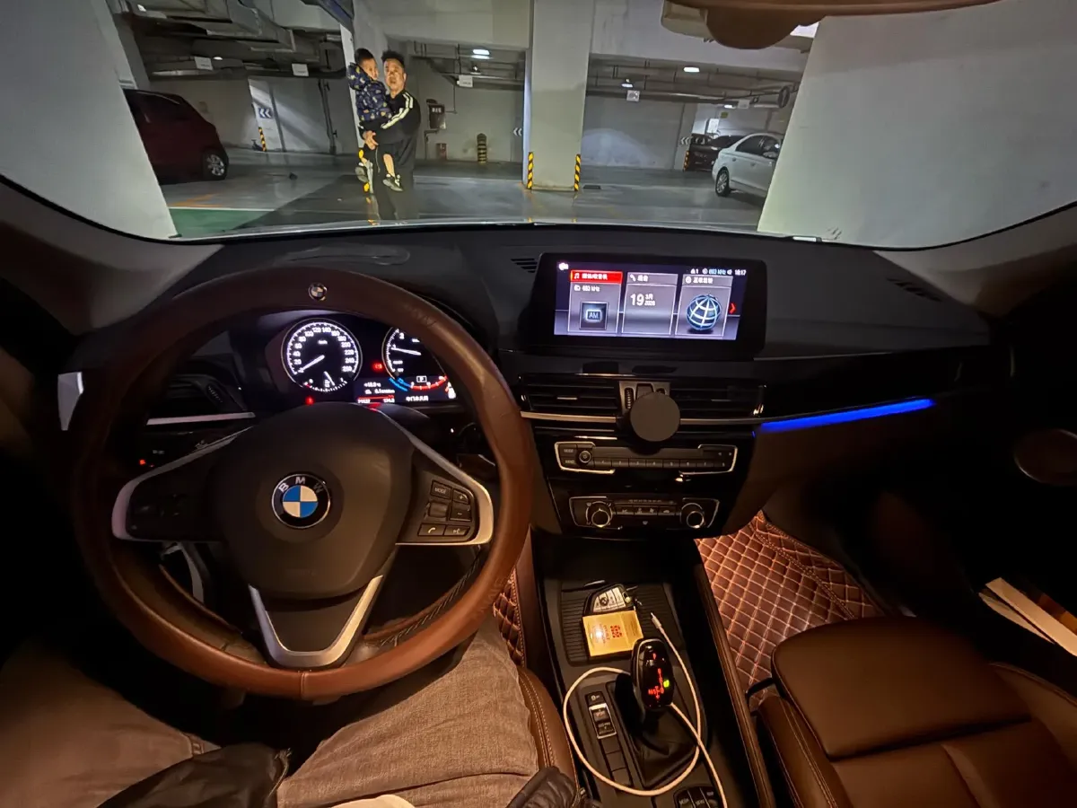 2021 BMW X1 1.5T 140HP L3 7DCT,autocango,china used car exporter,china ev exporter,chinese used car exporter,chinese used ev exporter