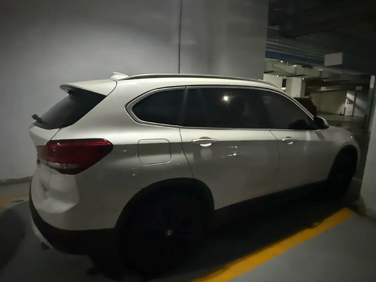 2021 BMW X1 1.5T 140HP L3 7DCT,autocango,china used car exporter,china ev exporter,chinese used car exporter,chinese used ev exporter