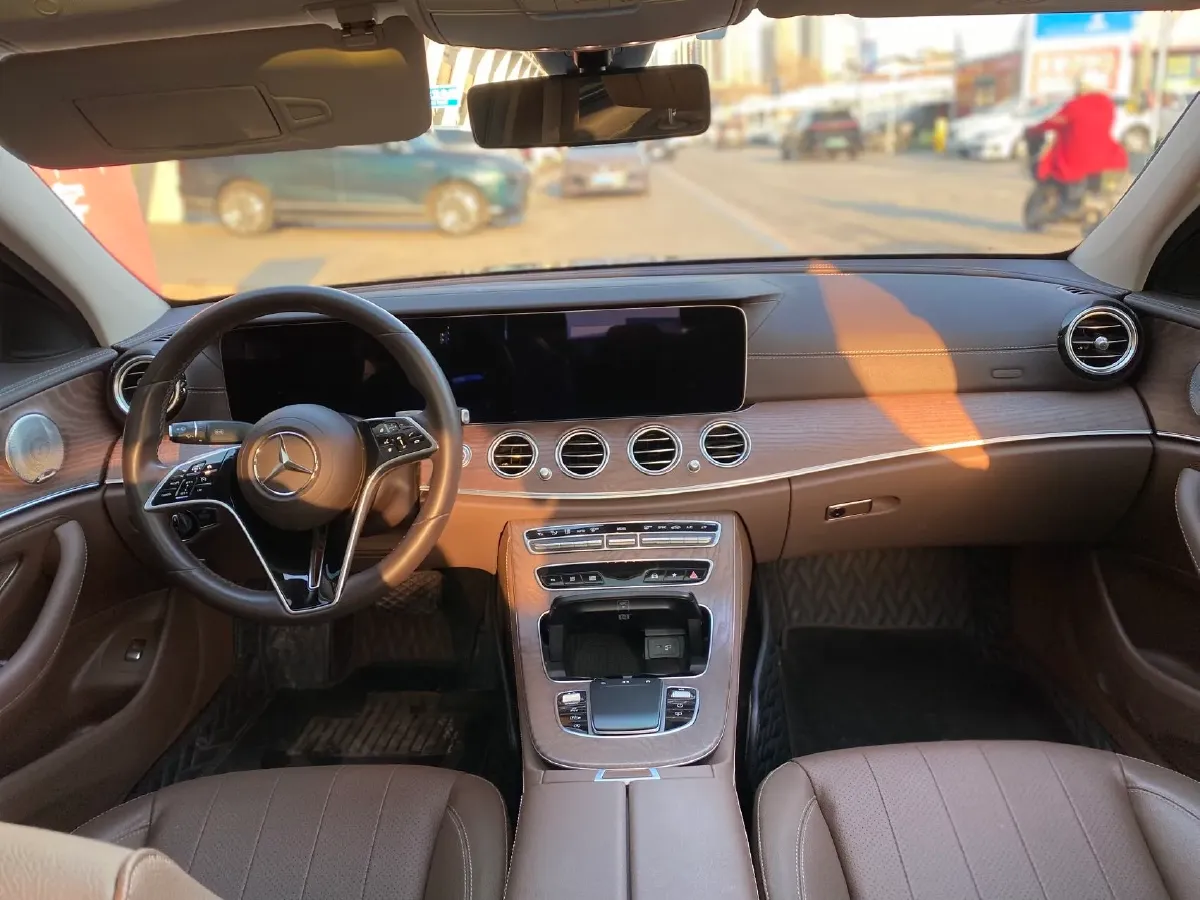 2021 Mercedes-Benz E Class 2.0T 258HP L4 9AT,autocango,china used car exporter,china ev exporter,chinese used car exporter,chinese used ev exporter