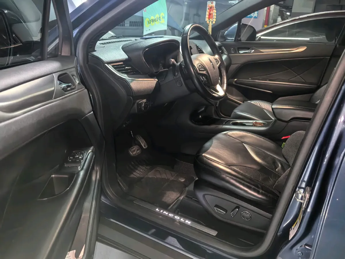 2017 Lincoln MKC 2.0T 203HP L4 6AT,autocango,china used car exporter,china ev exporter,chinese used car exporter,chinese used ev exporter