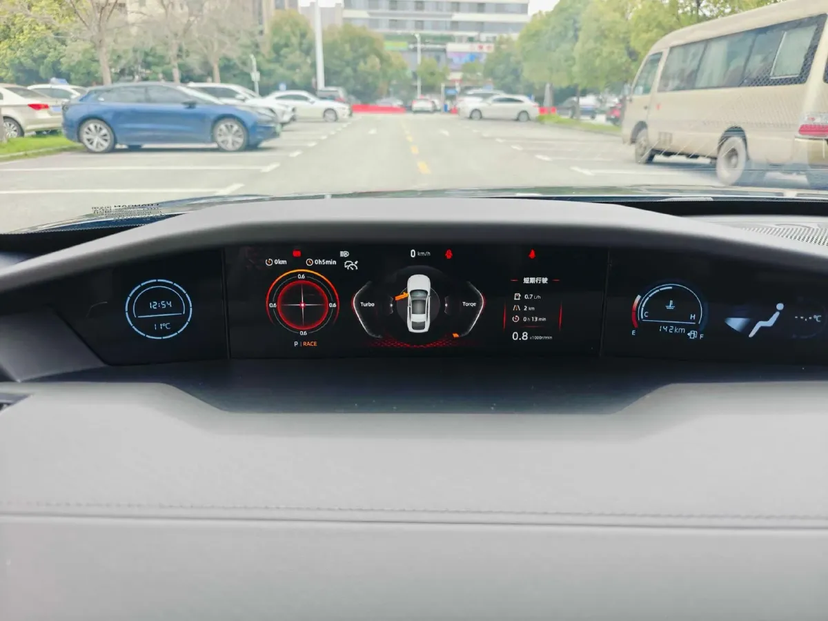 2025 ChangAn UNI-V 1.5T 192HP L4 7DCT,autocango,china used car exporter,china ev exporter,chinese used car exporter,chinese used ev exporter