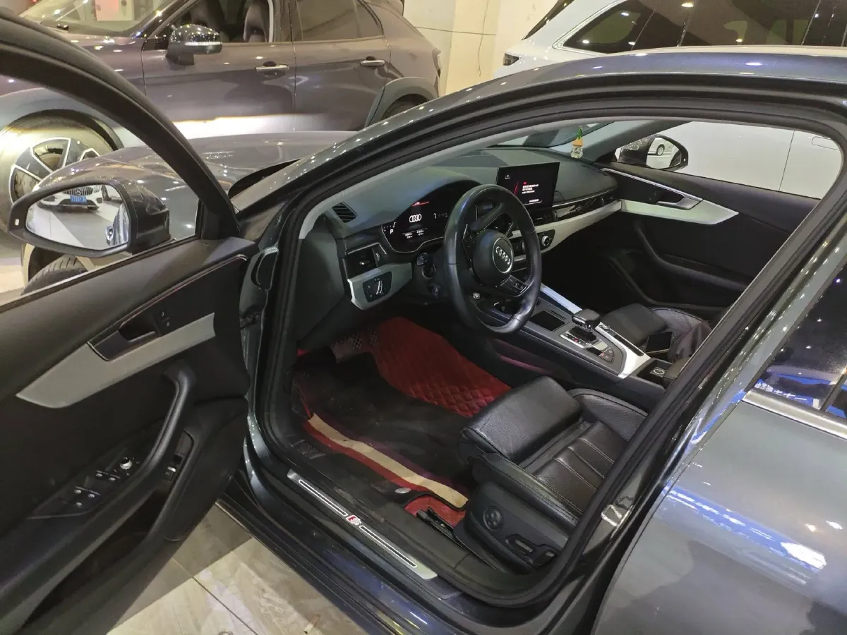 2020 Audi A4L 2.0T 190HP L4 7DCT,autocango,china used car exporter,china ev exporter,chinese used car exporter,chinese used ev exporter