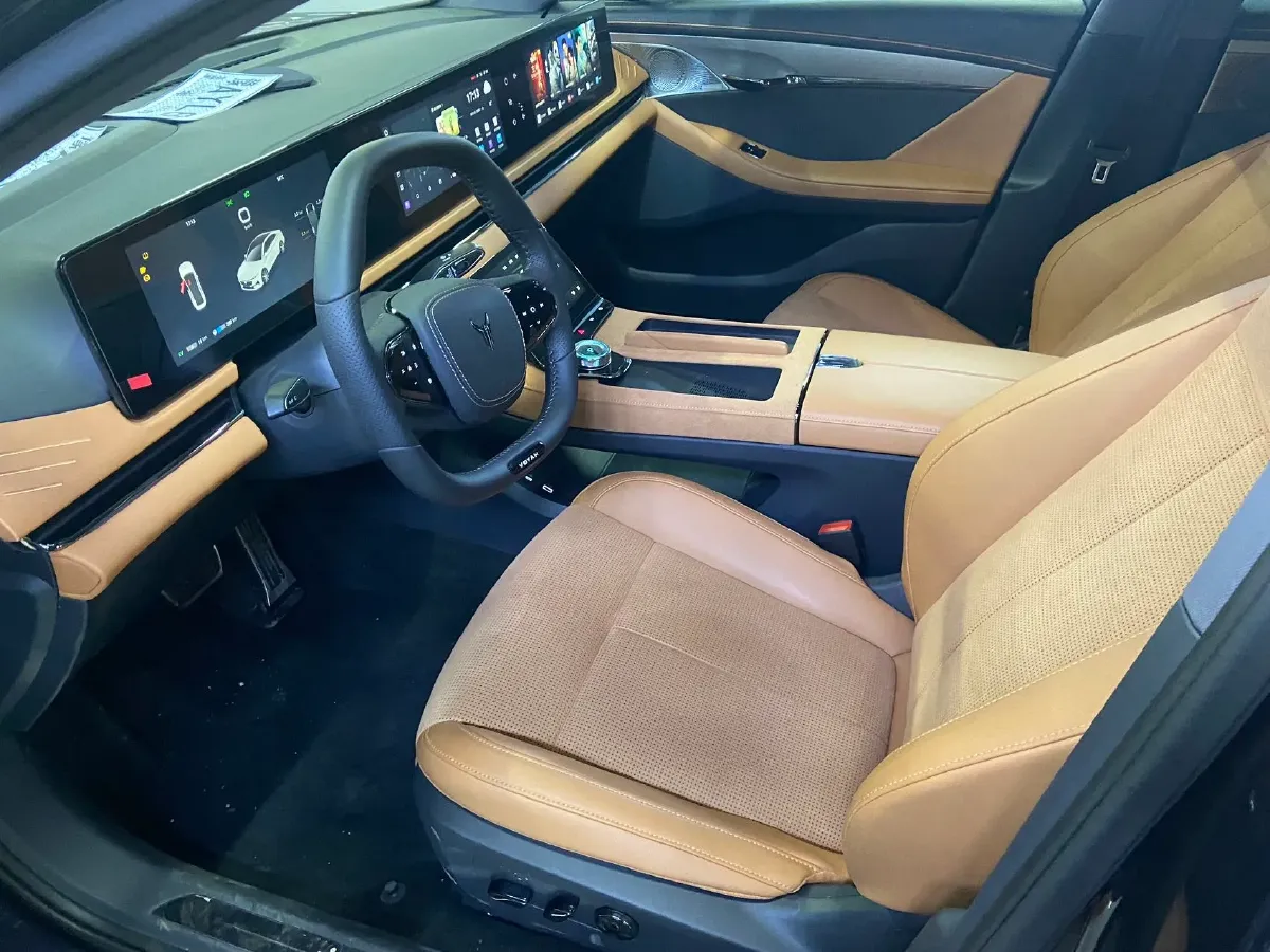 2024 Voyah ZhuiGuang 1.5T 136HP L4 PHEV 43KWH,autocango,china used car exporter,china ev exporter,chinese used car exporter,chinese used ev exporter