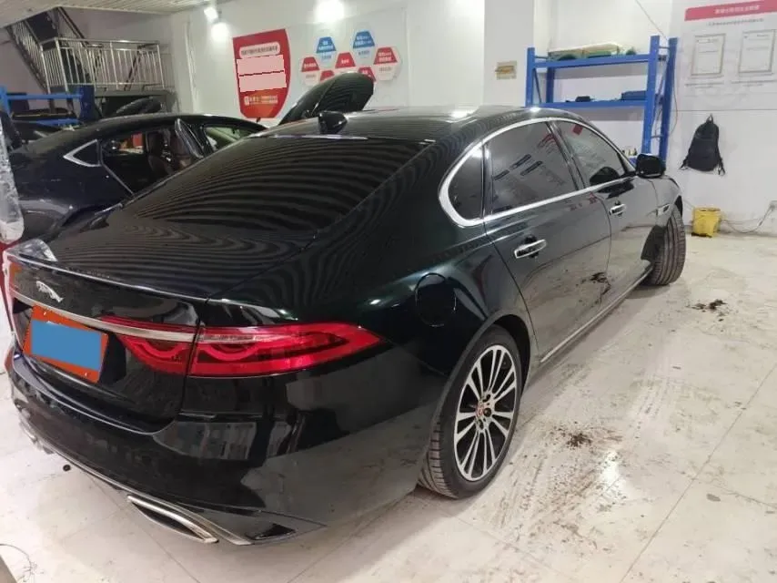 2022 Jaguar XFL 2.0T 250HP L4 8AT,autocango,china used car exporter,china ev exporter,chinese used car exporter,chinese used ev exporter
