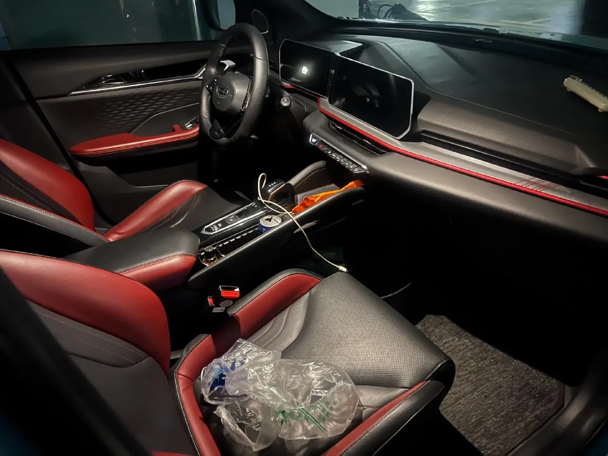 2022 Geely Coolray 1.5T 181HP L4 7DCT,autocango,china used car exporter,china ev exporter,chinese used car exporter,chinese used ev exporter