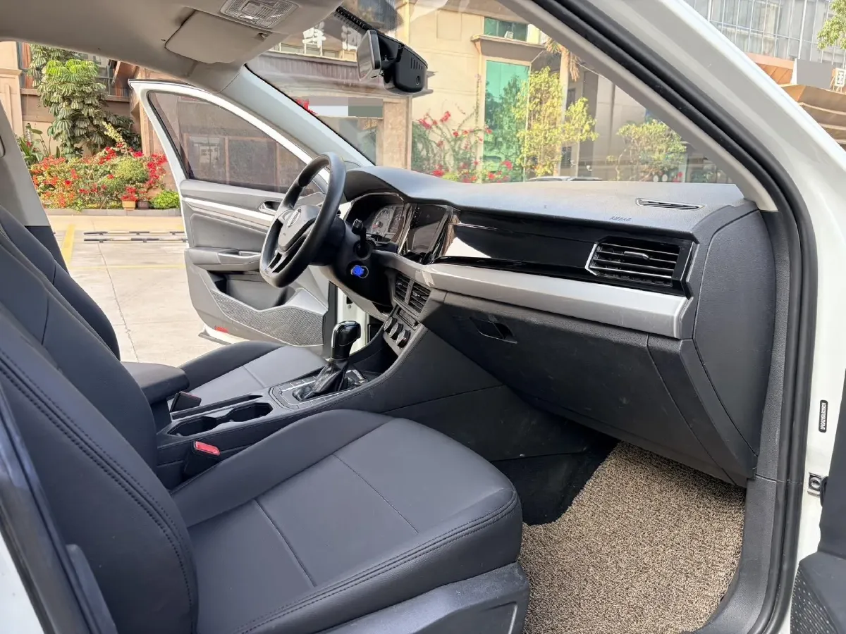 2020 Volkswagen Bora 1.5L 113HP L4 6AT,autocango,china used car exporter,china ev exporter,chinese used car exporter,chinese used ev exporter