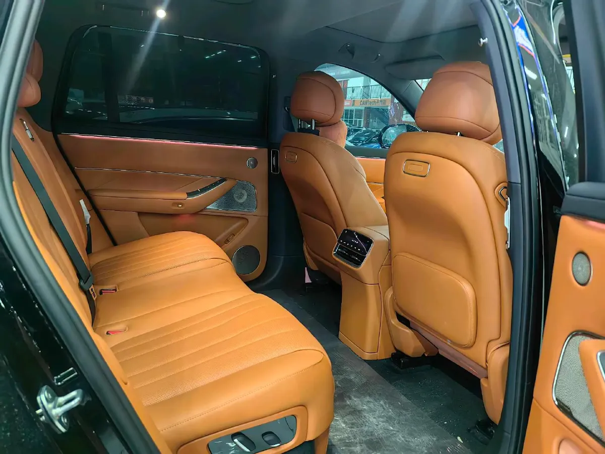 2025 AITO AITO M8 BEV,autocango,china used car exporter,china ev exporter,chinese used car exporter,chinese used ev exporter