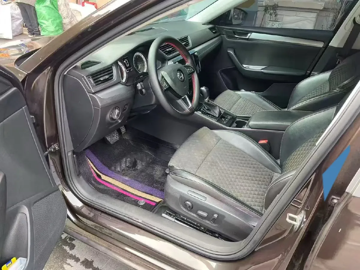 2016 Skoda Superb 1.4T 150HP L4 7DCT,autocango,china used car exporter,china ev exporter,chinese used car exporter,chinese used ev exporter